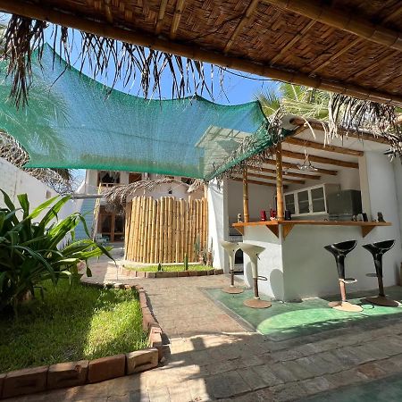 Bed and Breakfast Casa Maracuya à Máncora Extérieur photo